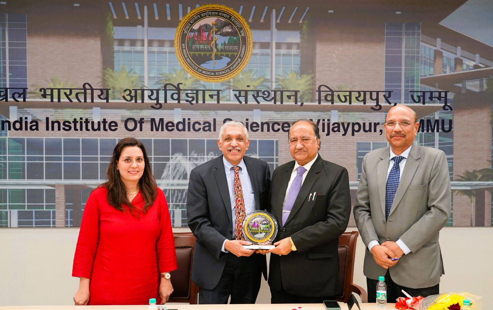 'International Collaboration in Healthcare: AIIMS Jammu Hosts Professor Krishnan Raghavendran'